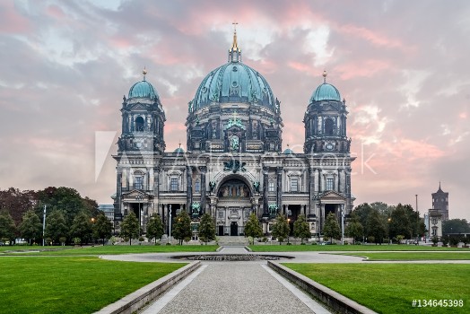 Bild på Berlin Cathedral at sunrise German Berliner Dom on Museum Island Berlin Germany